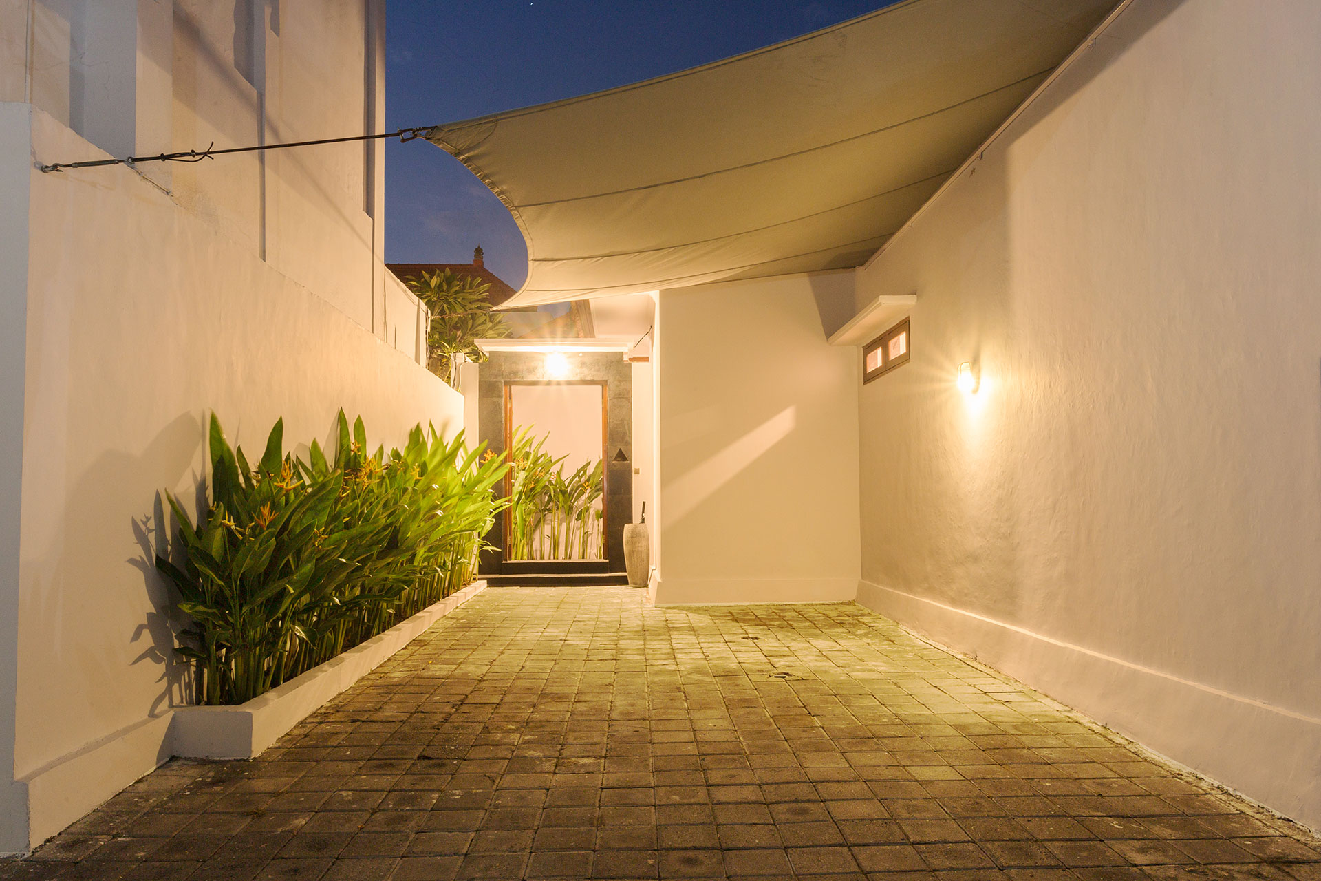 Maisaba Seminyak Loft & Villas - Carpot
